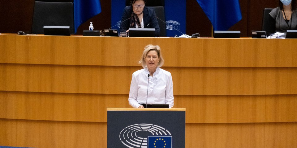 H ευρωβουλευτής, εισηγήτρια της έκθεσης του Ευρωκοινοβουλίου Ανγέλικα Νίμπλερ