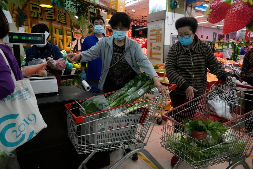 Οι κάτοικοι του Πεκίνου συγκεντρώνουν προμήθειες