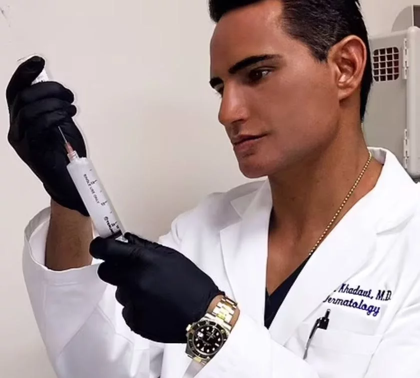 Ο Dr. Alex Khadavi