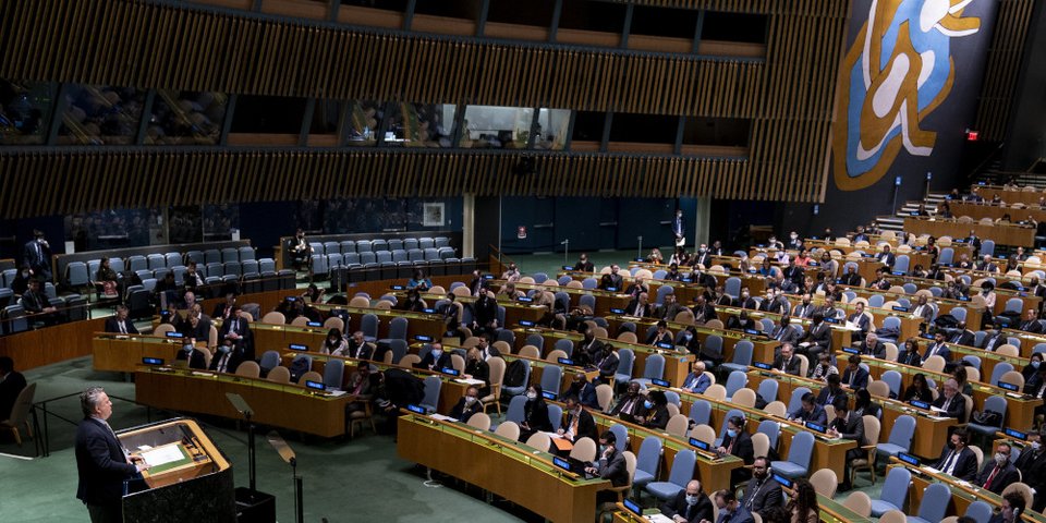 Στιγμιότυπο από τη Σύνοδο που απεβλήθη η Ρωσία από το Συμβούλιο των ανθρωπίνων δικαιωμάτων