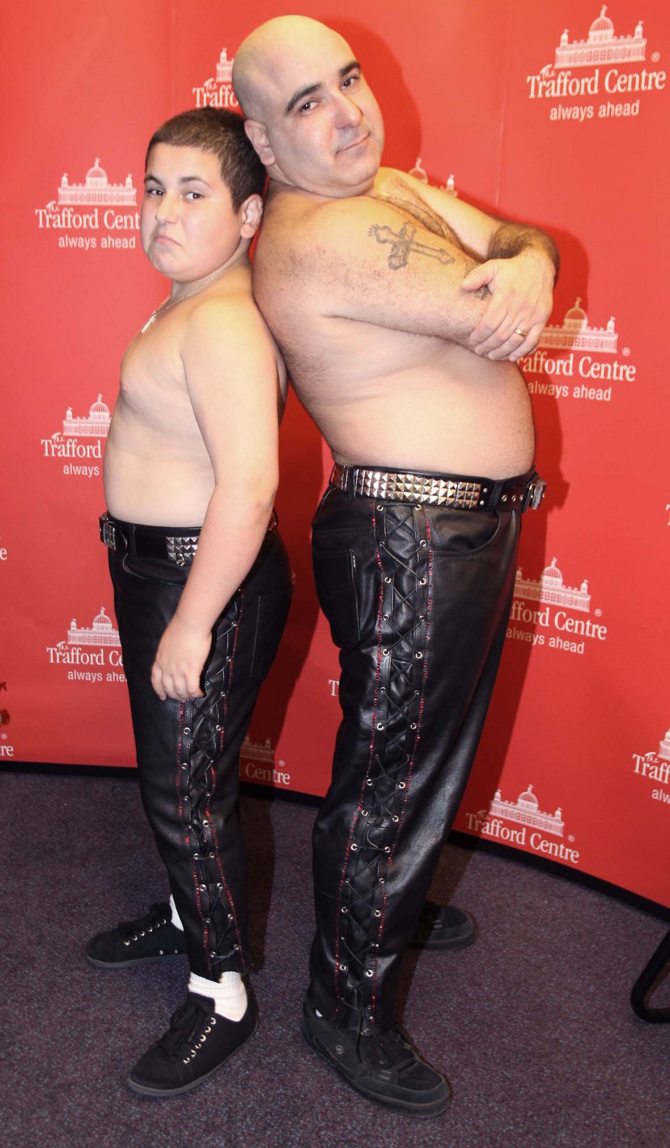  Stavros Flatley πατέρας και γιος ποζάρουν