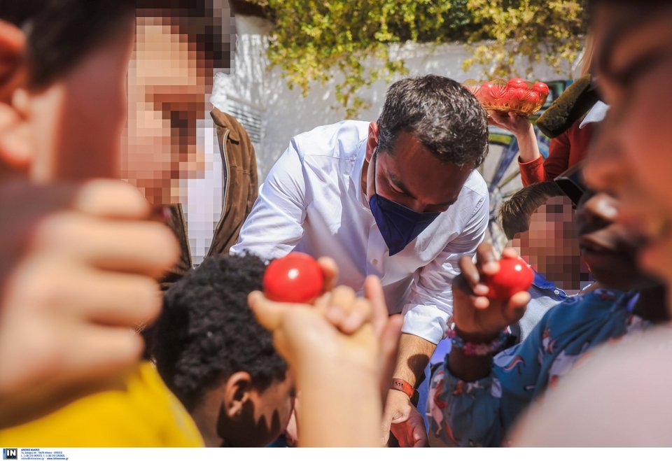 Ο Αλέξης Τσίπρας επισκέφθηκε ανήμερα του Πάσχα το παιδιικό χωριό χωριά SOS στη Βάρη - Φωτογραφία: Γ.Τ ΣΥΡΙΖΑ / ANDREA BONETI