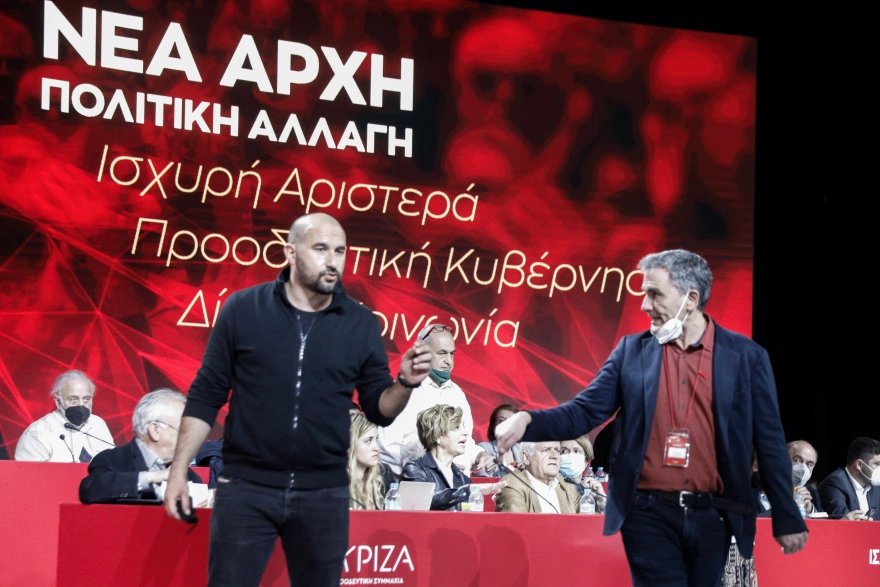 Έντονη αντιπαράθεση Τζανακόπουλου-Τσακαλώτου