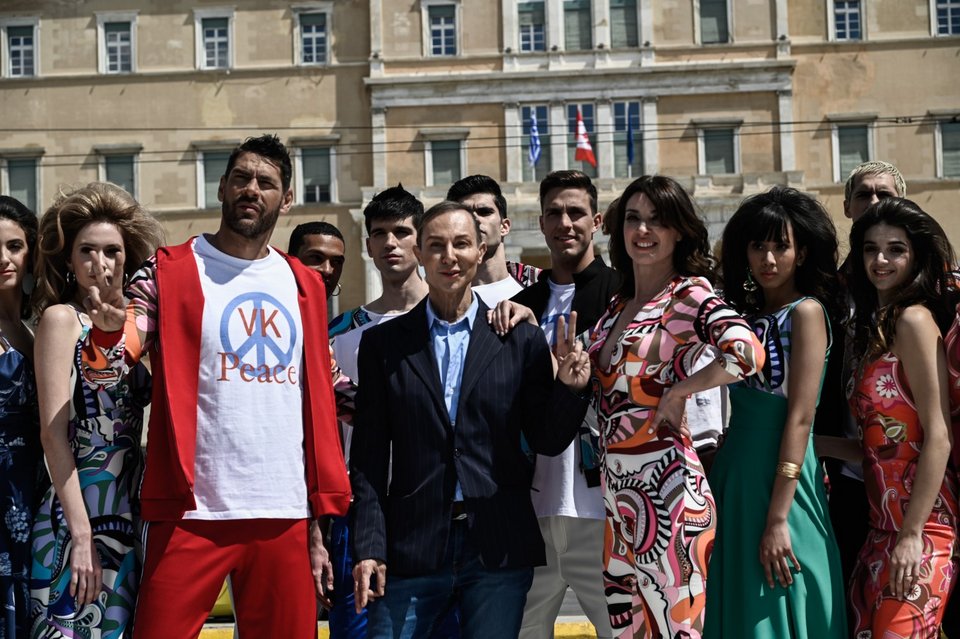 Επίδειξη μόδας στην Πλατεία Συντάγματος