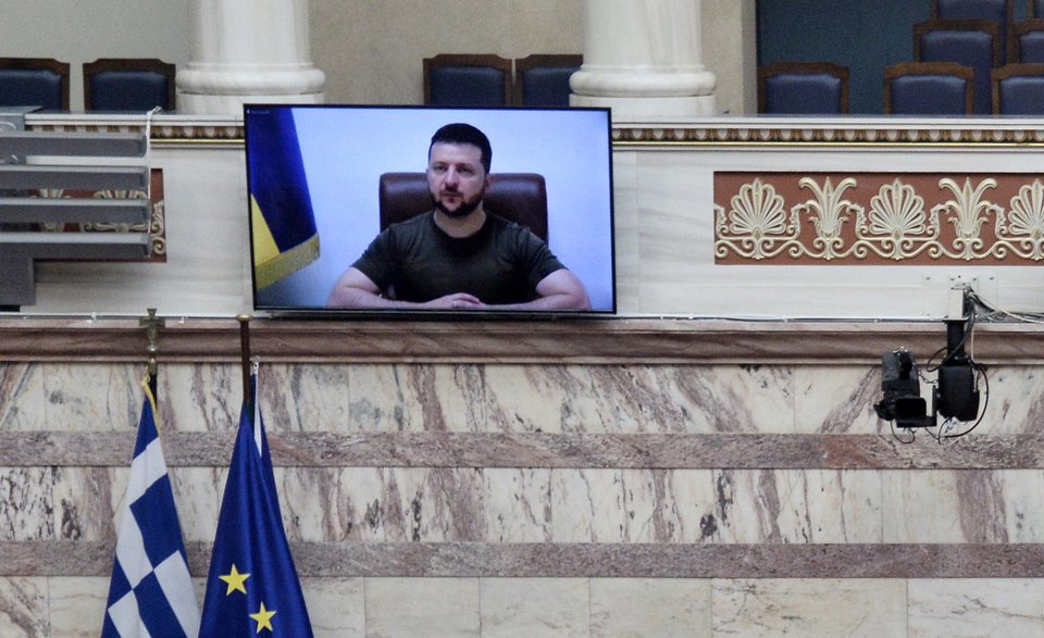 Από τη μαγνητοσκοπημένη ομιλία του Βολοντίμιρ Ζελένσκι στην ελληνική Βουλή / Φωτογραφία: INTIME