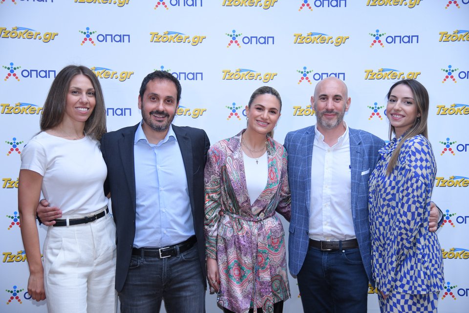 Σταυριάνα Κύρκου, Γιάννης Πανόπουλος, Τάνια Θεοχάρη, James Curwen, Μαντώ Οικονομοπούλου