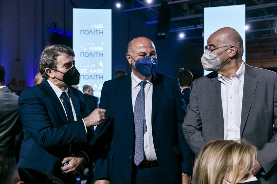 Οι Νίκος Δένδιας, Κώστας Τσιάρας και Μιχάλης Χρυσοχοΐδης (από δεξιά προς αριστερά) / Φωτογραφία: EUROKINISSI-ΓΙΩΡΓΟΣ ΚΟΝΤΑΡΙΝΗΣ