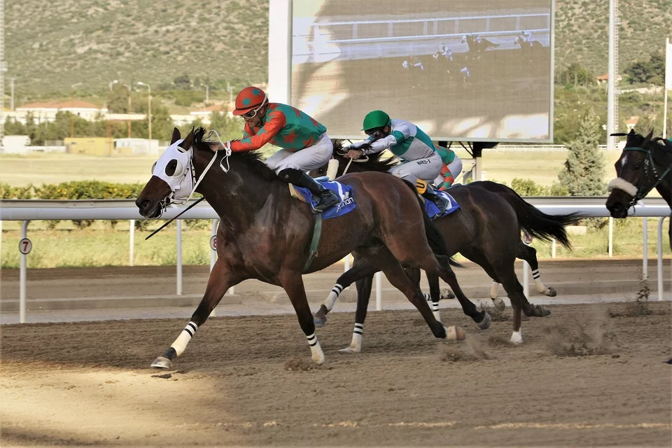 ΦΑΣΤΝΕΤ ΜΟΝΣΟΥΝ και Κωνσταντίνος Καποδίστριας κατακτούν την εναρκτήρια ιπποδρομία του χθεσινού προγράμματος
