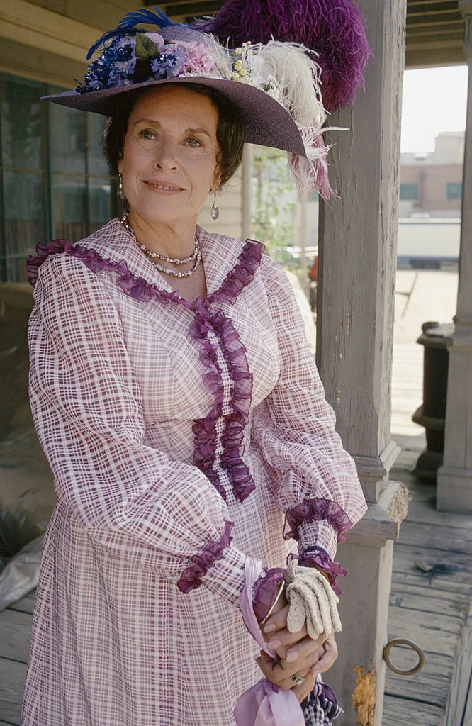 Η Κάθριν ΜακΓκρέγκορ ως Χάριετ Όλεσον στο Μικρό Σπίτι στο Λιβάδι 