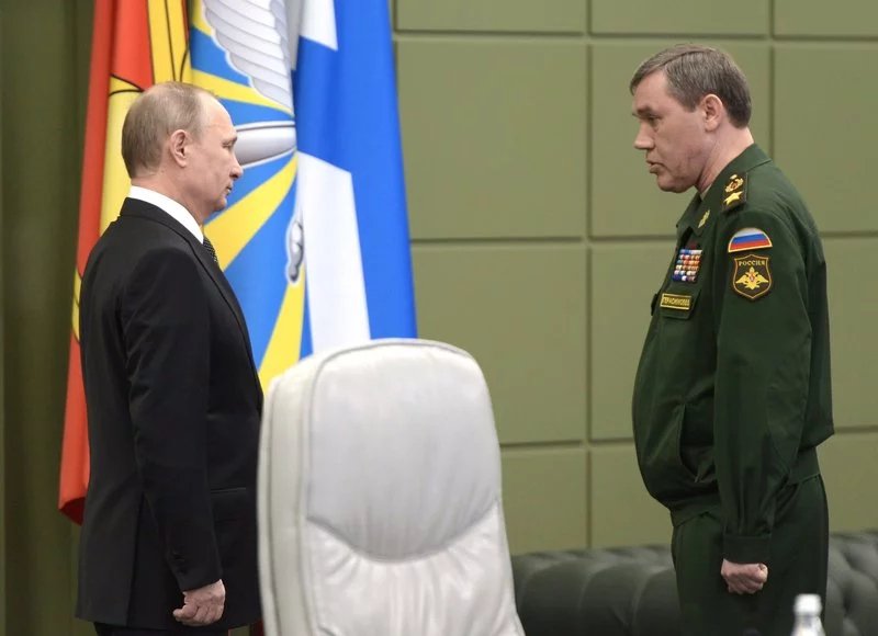 Ο Βλαντιμιρ Πούτιν με τον Ρώσο γενικό επιτελάρχη, Βαλέρι Γκερασίμοφ
