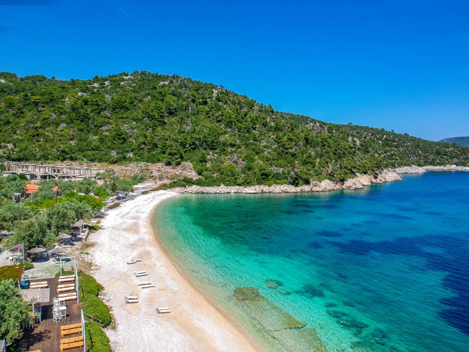 Αλόννησος παραλία Λεφτός Γυαλός