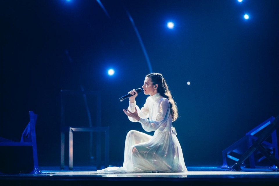Eurovision 2022 H Αμάντα Γεωργιάδη επί σκηνής