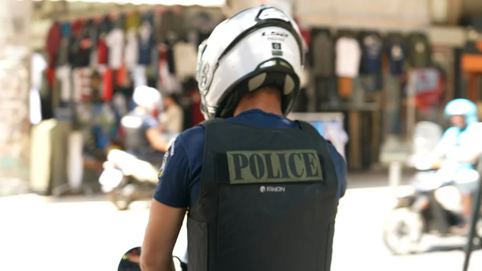Fotografii.. 129 de străini au fost arestați într-o operațiune de pieptănare în centrul Atenei