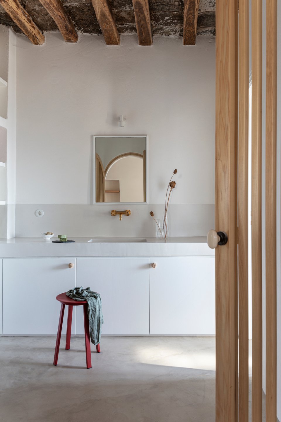 Ενα σπίτι στη Σίκινο με την υπογραφή των Kapsimali Architects
