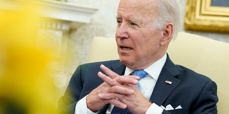 O Τζο Μπάιντεν φόρεσε γραβάτα με την ελληνική σημαία για να υποδεχθεί τον Κ. Μητσοτάκη στον Λευκό Οίκο