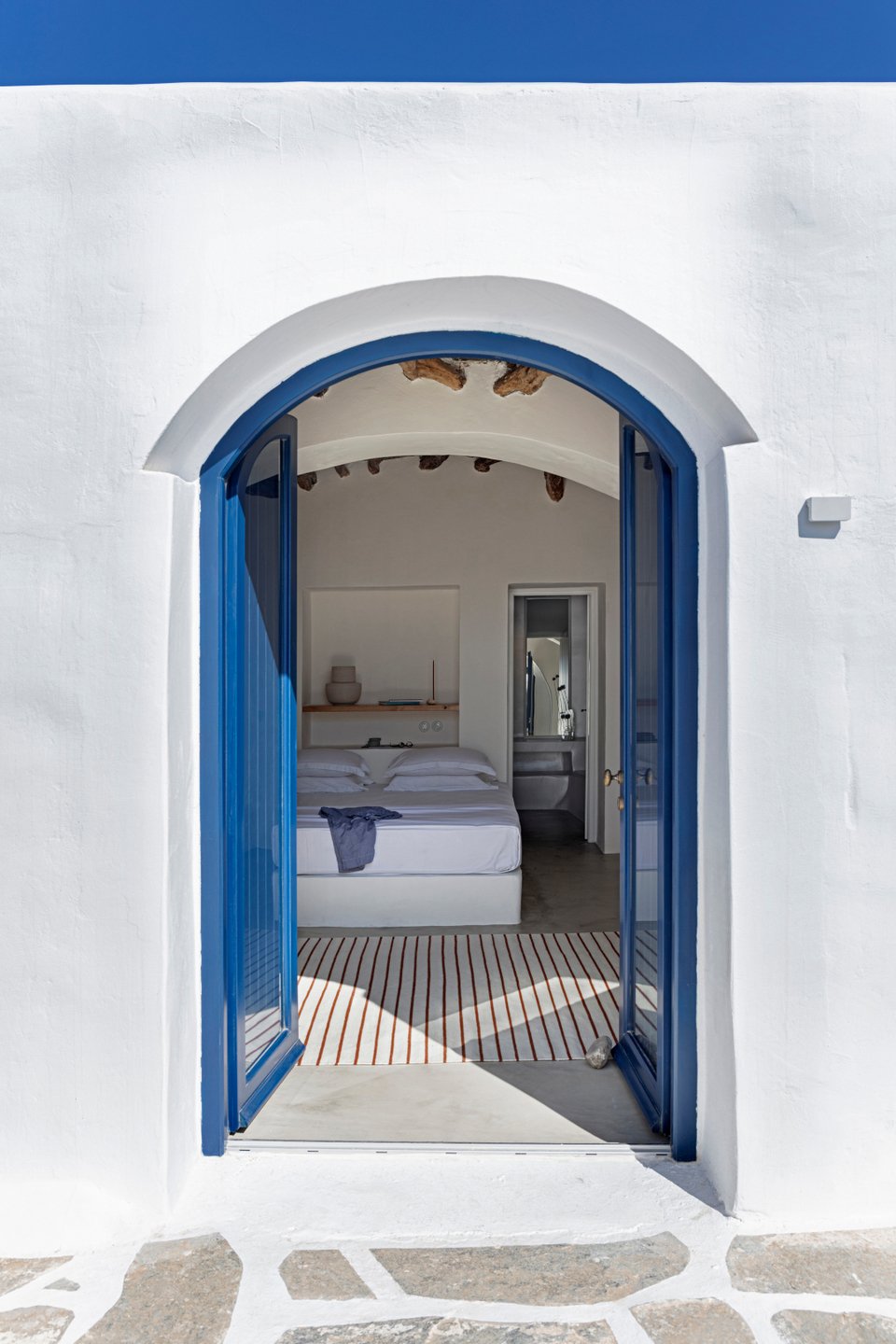 Ενα σπίτι στη Σίκινο με την υπογραφή των Kapsimali Architects