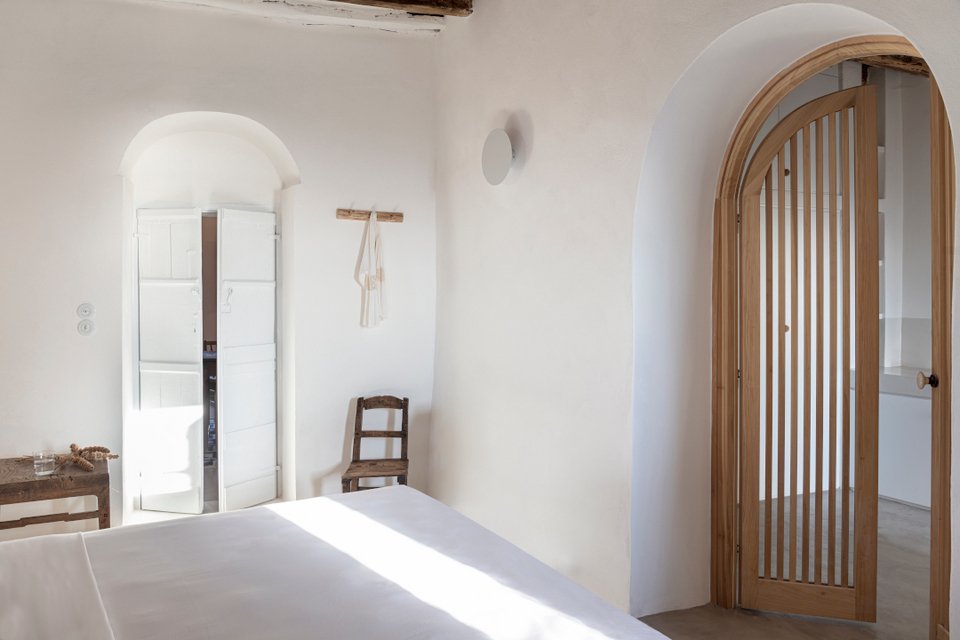 Ενα σπίτι στη Σίκινο με την υπογραφή των Kapsimali Architects
