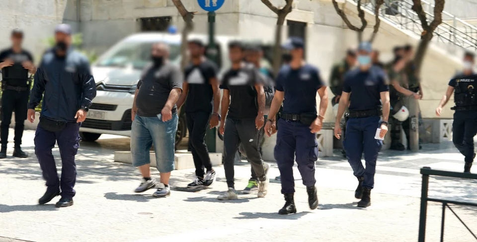 Fotografii.. 129 de străini au fost arestați într-o operațiune de pieptănare în centrul Atenei