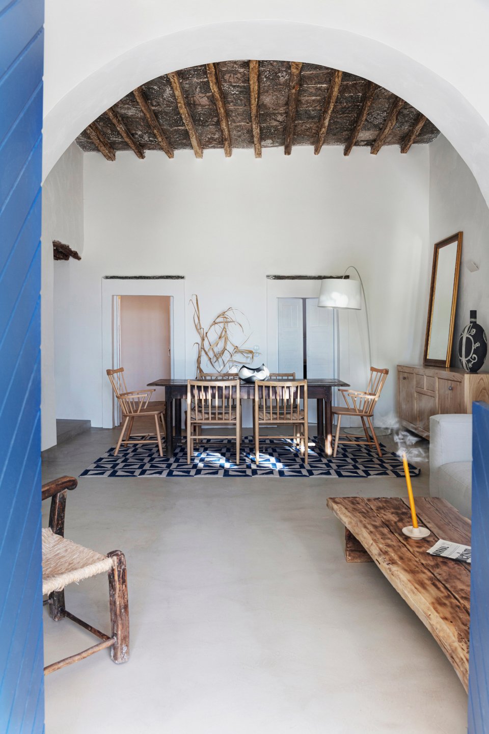 Ενα σπίτι στη Σίκινο με την υπογραφή των Kapsimali Architects
