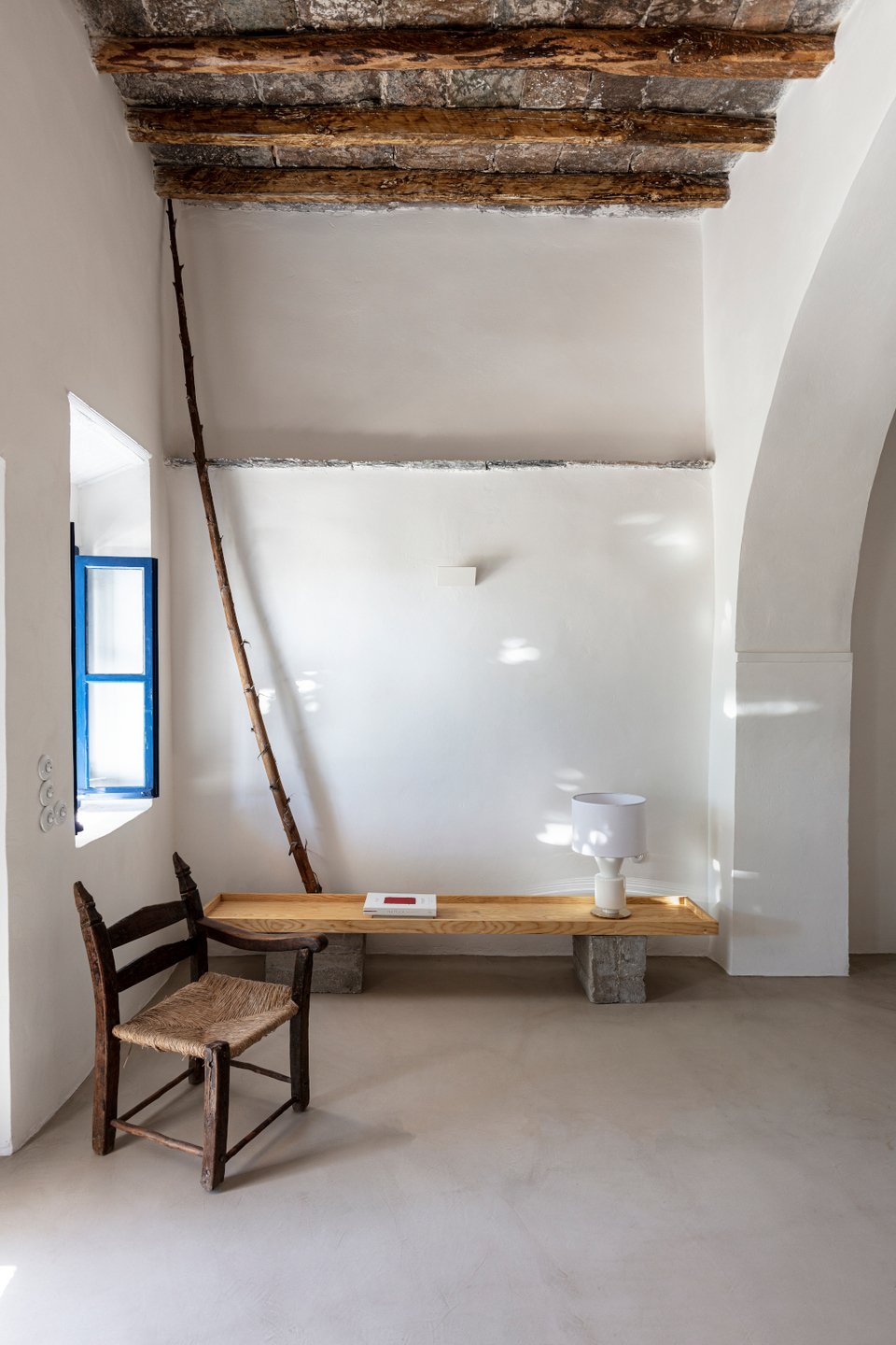 Ενα σπίτι στη Σίκινο με την υπογραφή των Kapsimali Architects