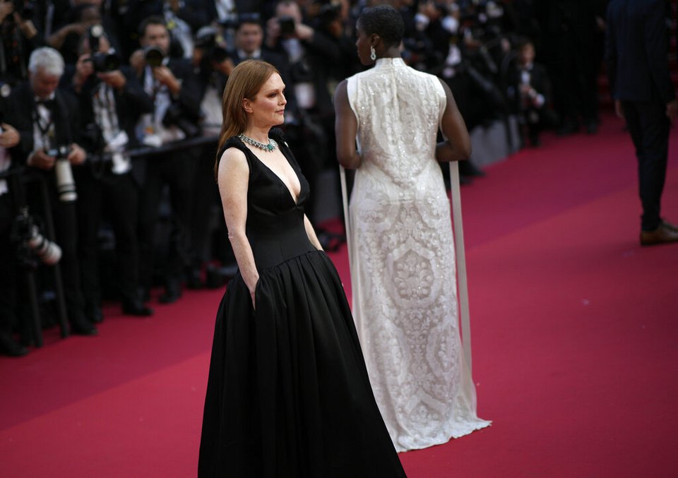Julianne Moore και Lashana Lynch