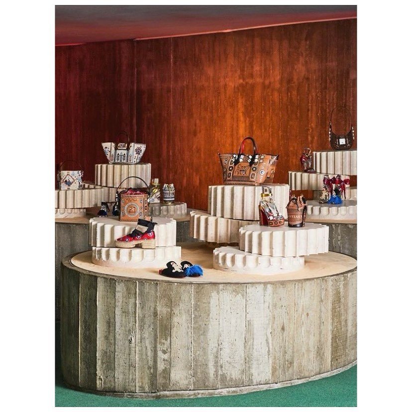 Η νέα συλλογή του Christian Louboutin, Greekaba