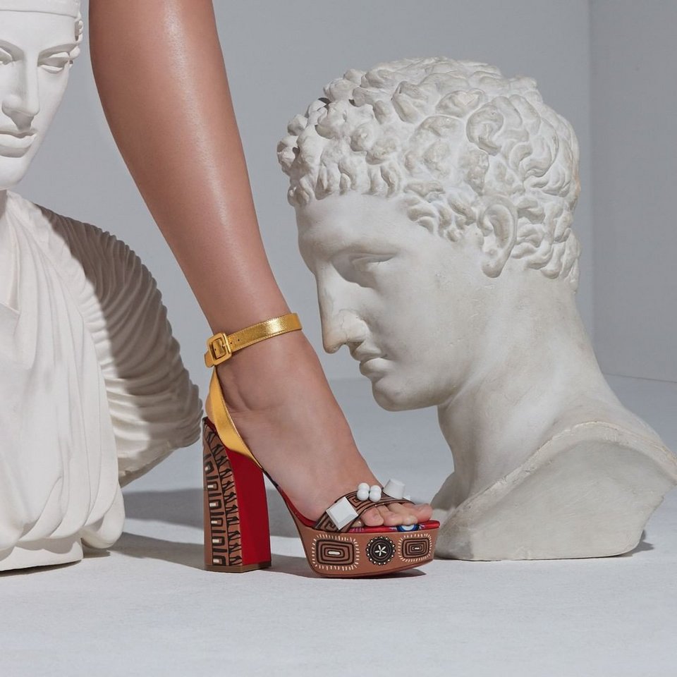 Η νέα συλλογή του Christian Louboutin, Greekaba