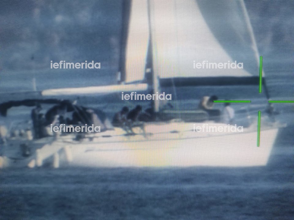 ιστιοφόρα με μετανάστες