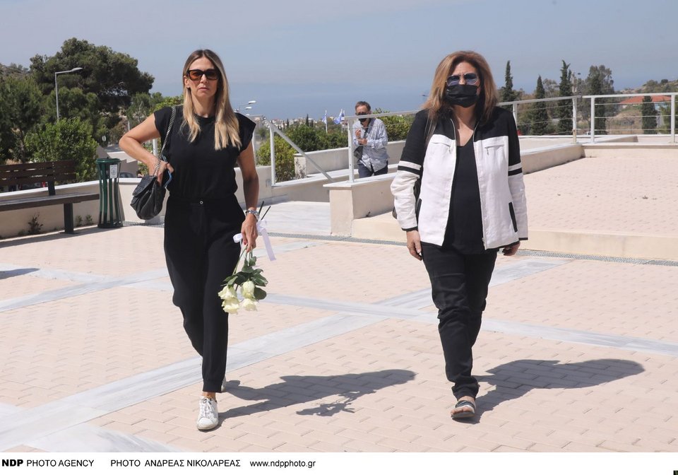 Ελλη Κοκκίνου, Λένα Αλκαίου