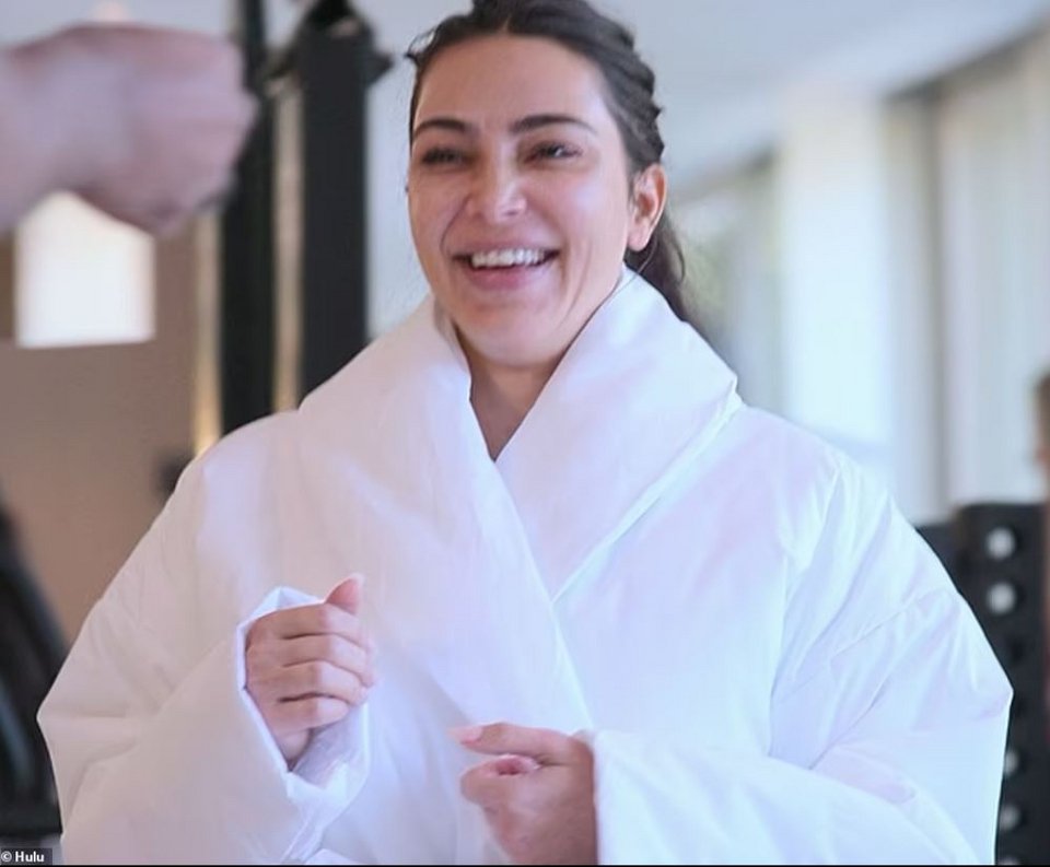 Η Κιμ Καρντάσιαν άβαφη και χωρίς φίλτρο