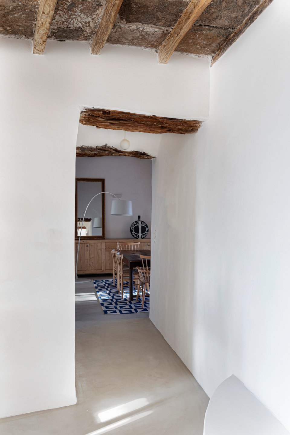 Ενα σπίτι στη Σίκινο με την υπογραφή των Kapsimali Architects