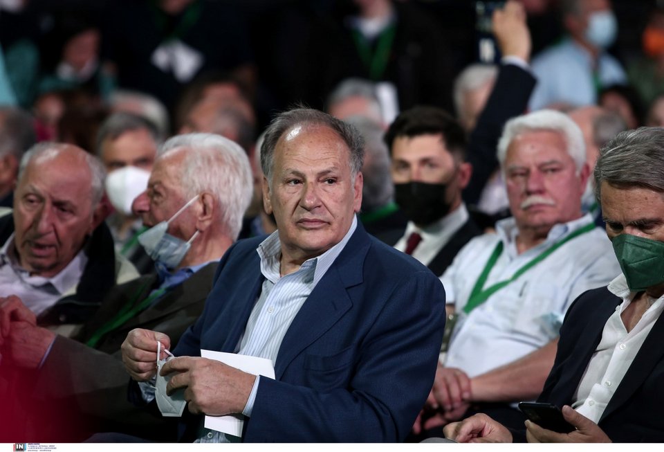 Ο Κώστας Λαλιώτης ανάμεσα σε Παπαϊωάννου, Αυγερινό και Σαλαγιάννη / Φωτογραφία: Intimenews