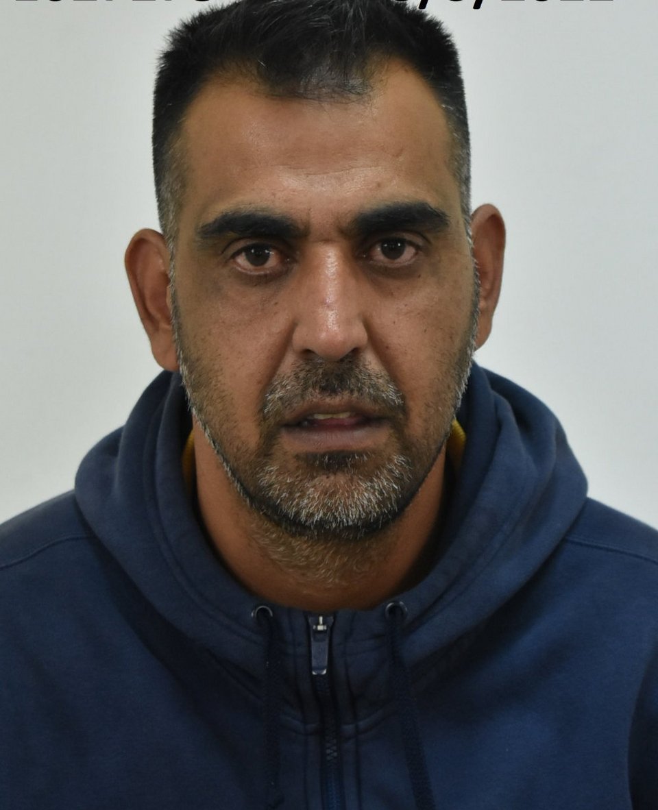 ΖΑΦΕΙΡΟΠΟΥΛΟΣ Αθανάσιο του Γεωργίου και της Βασιλικής, γεννηθέντα την 28-11-1982 στη Νίκαια