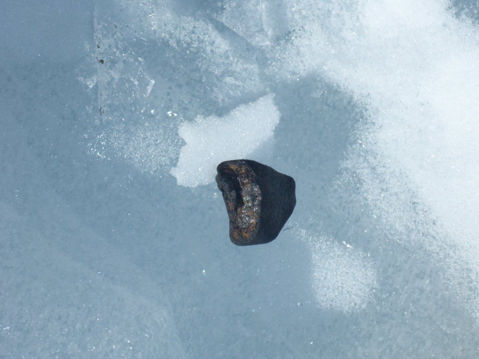 Δείγμα μετεωρίτη που εντόπισε στην παγωμένη ήπειρο