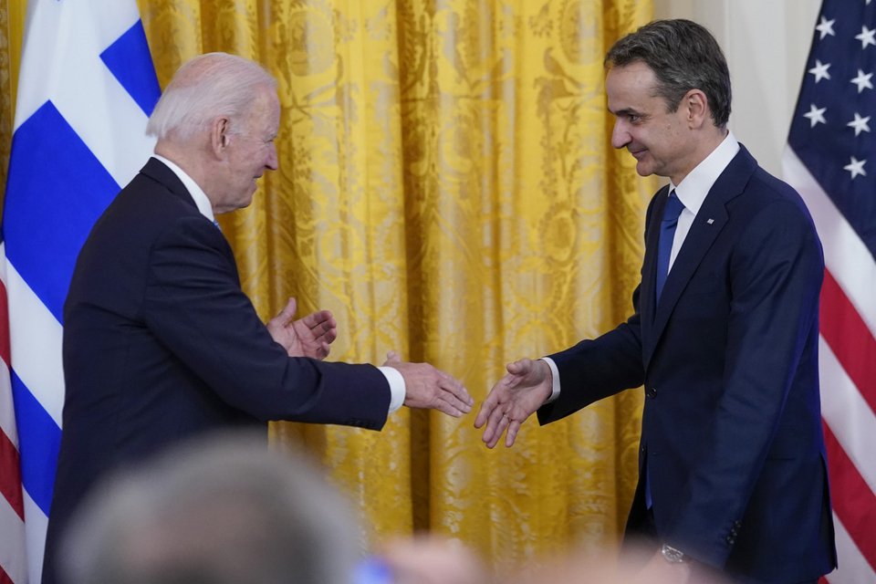 Στιγμιότυπο από τη συνάντηση Μητσοτάκη-Μπάιντεν στον Λευκό Οίκο / Φωτογραφία: AP / Susan Walsh