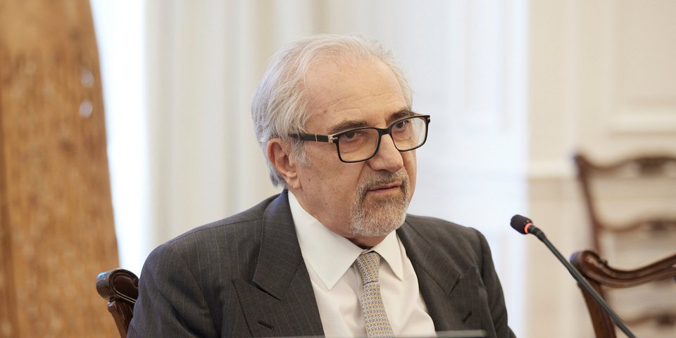Στέλιος Παπαδόπουλος, Συνιδρυτής και Πρόεδρος ΔΣ Exelixis Inc.- Πρόεδρος ΔΣ Biogen Inc.