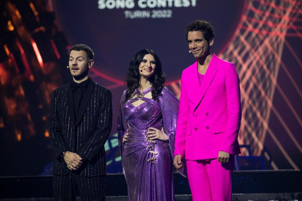 Οι τρεις παρουσιαστές της βραδιάς, Laura Pausini, Allesandro Cattelan και Mika