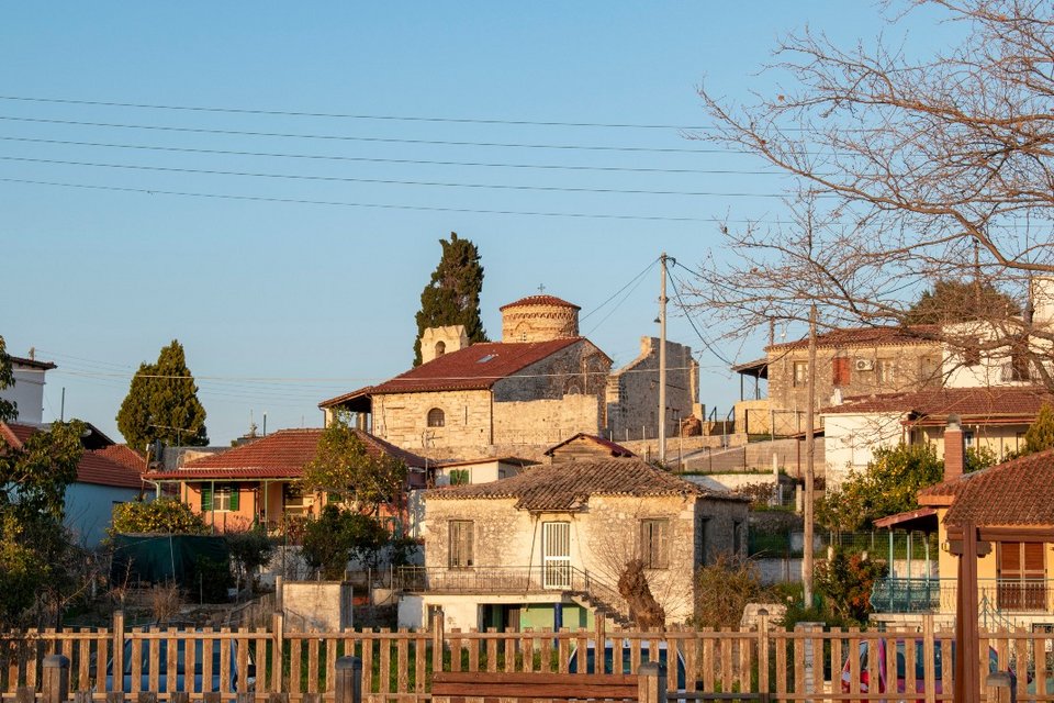 Κορωνισία ψαροχώρι στην Άρτα