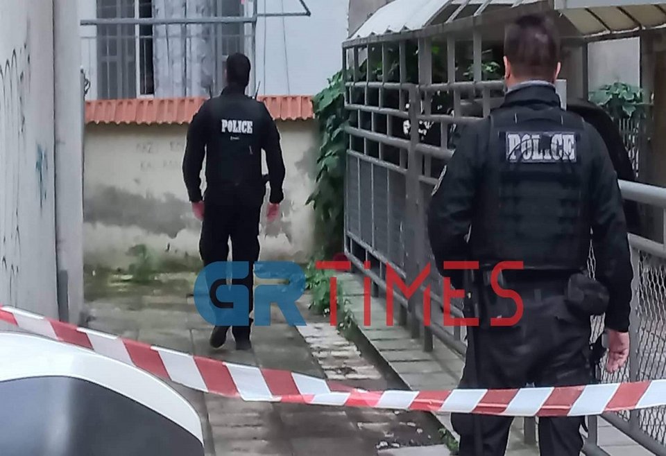 Πτώση κοπέλας στη Θεσσαλονίκη