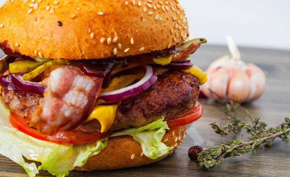 Συνταγή για άπαιχτο σπιτικό burger