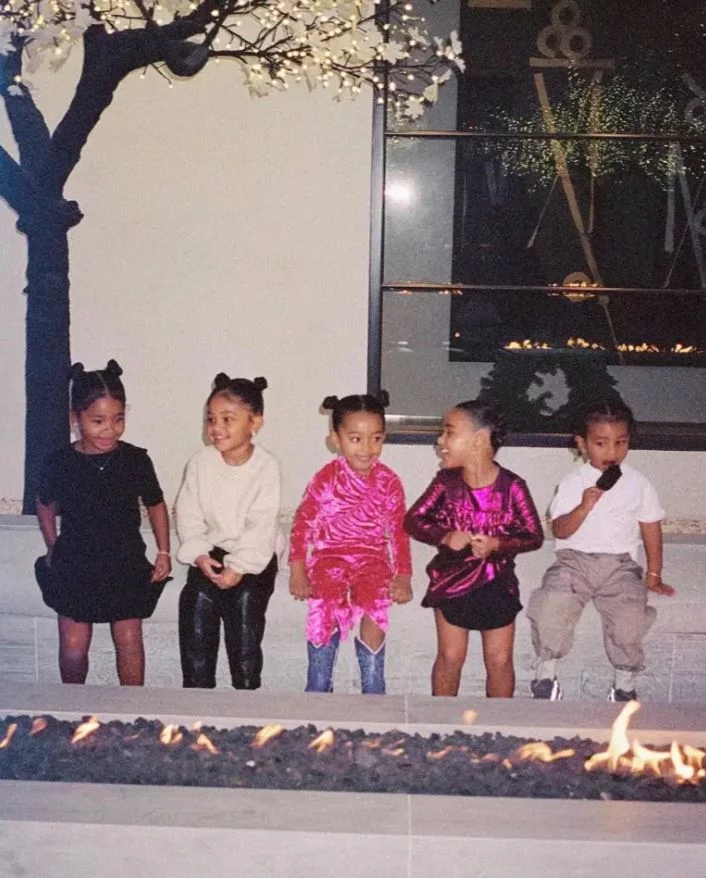 Οι True, Stormi, Chicago, Dream και Psalm