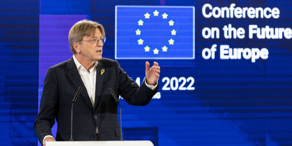 Ο Συμπρόεδρος της Διάσκεψης, εκ μέρους του Ευρωκοινοβουλίου, Γκι Φερχόφσταντ