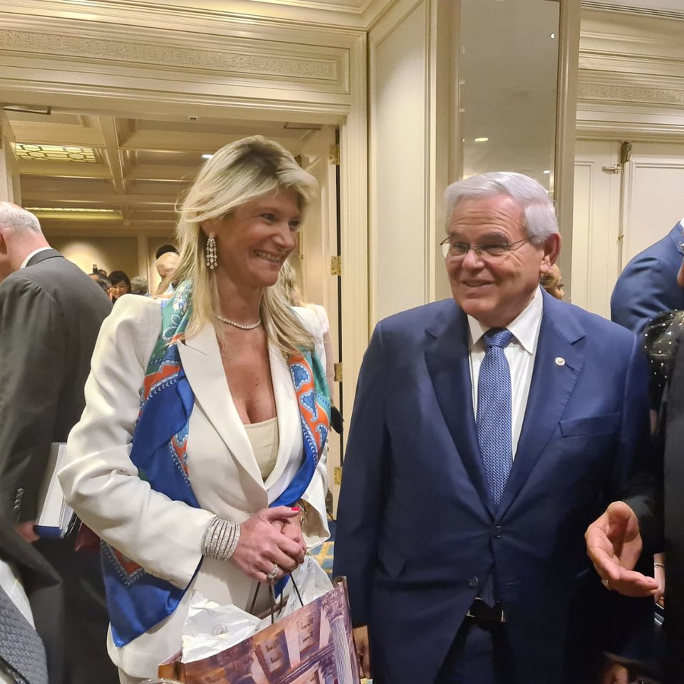 Ο Μπομπ Μενέντεζ στο δείπνο της ελληνικής ομογένειας προς τιμήν του κ. Μητσοτάκη / Φωτογραφία: iefimerida