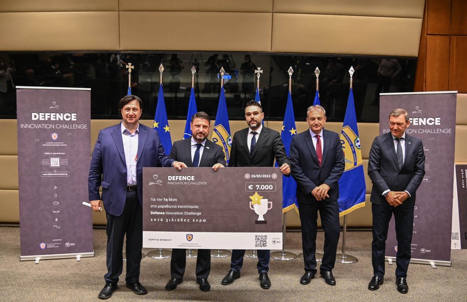 Ο ΥΦΕΘΑ Νίκος Χαρδαλιάς στην τελετή βράβευσης / Φωτογραφία: Eurokinissi