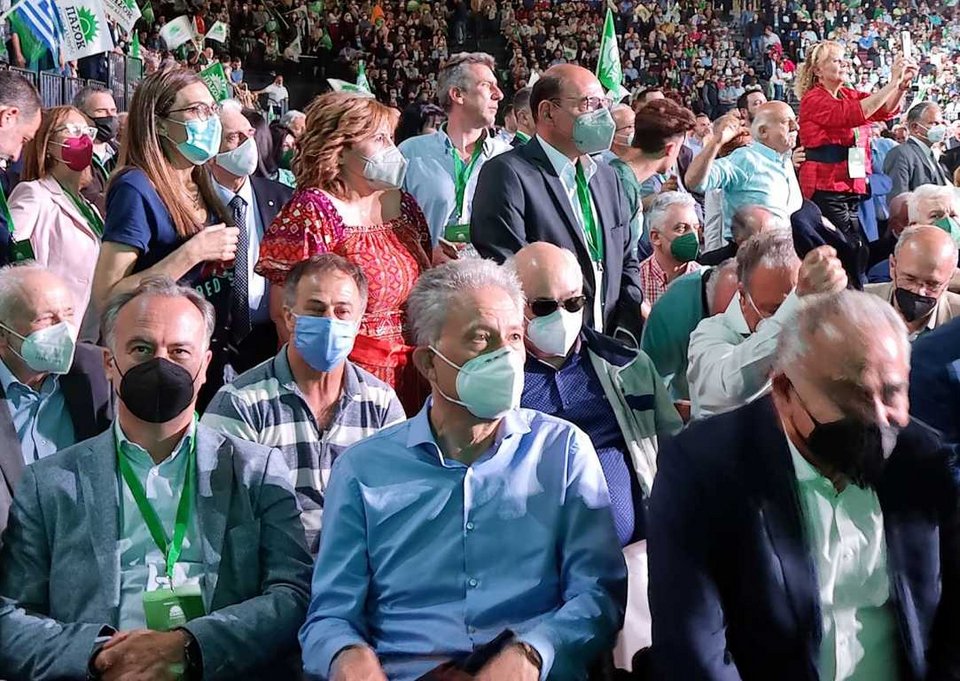 Ο πρώην ευρωβουλευτής του ΣΥΡΙΖΑ Κώστας Χρυσόγονος στο Συνέδριο του ΠΑΣΟΚ