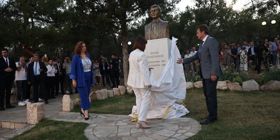 Η ΠτΔ κάνει τα αποκαλυπτήρια της προτομής του Παύλου Μπακογιάννη / Φωτογραφία: MΙΧΑΛΗΣ ΚΑΡΑΓΙΑΝΝΗΣ / EUROKINISSI
