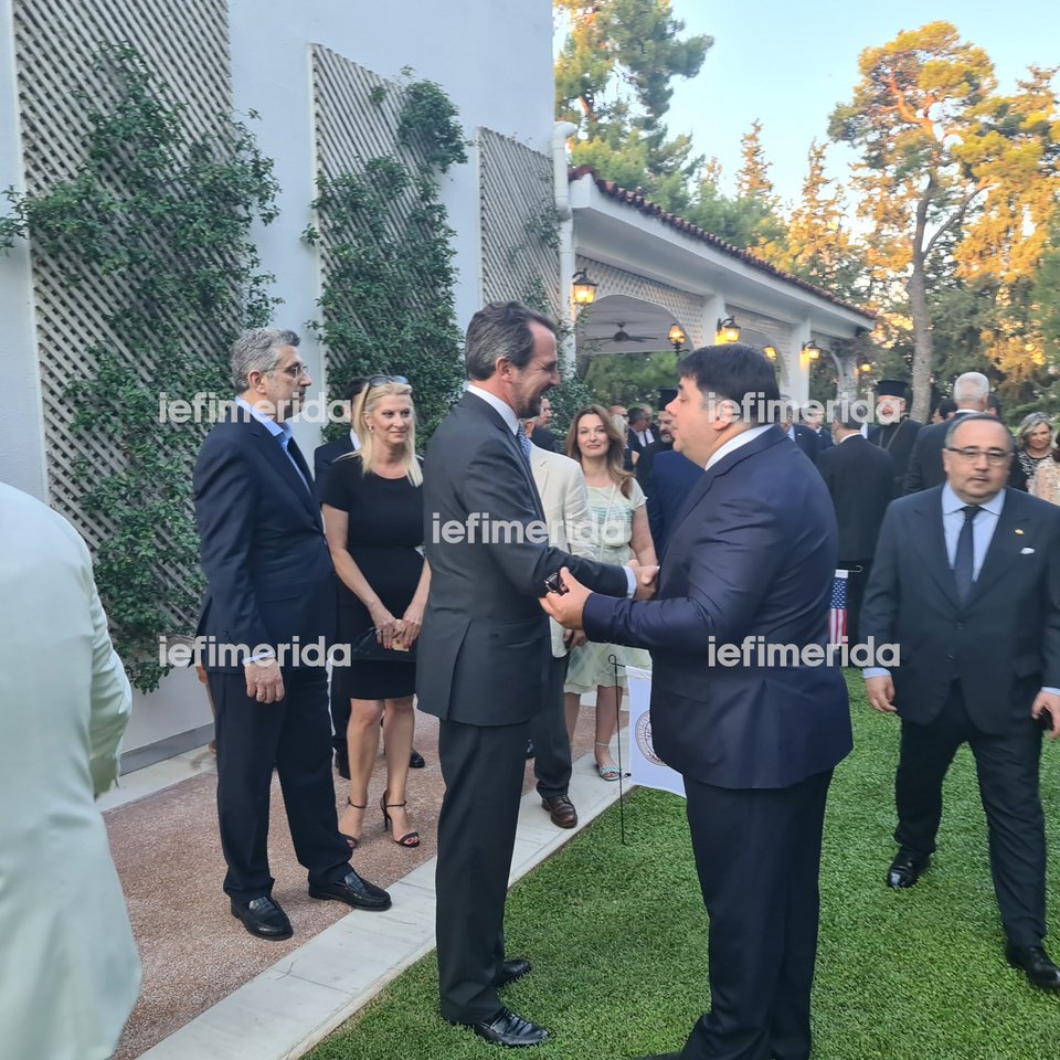 Τζορτζ Τσούνης, Νικόλαος Γλύξμπουργκ