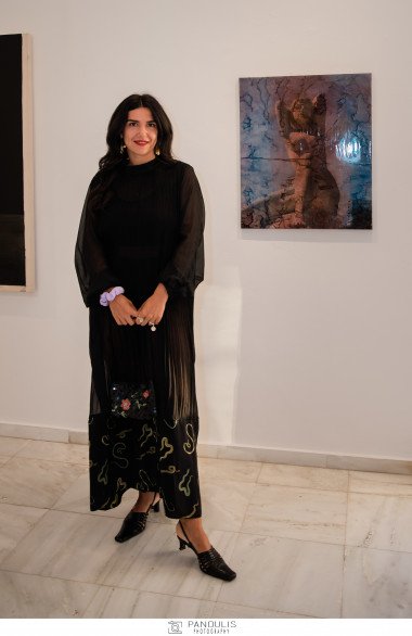 Dessislava Terzieva εμπρός από το έργο της Time is Running Out