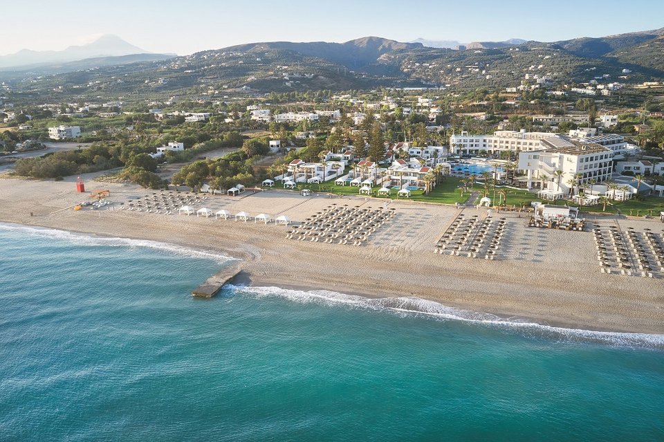 Σημαντική πρωτοβουλία Grecotel Creta Palace για περιβαλλοντική δράση καθαρισμού Clean Up the Med για την Παγκόσμια Ημέρα Ωκεανών