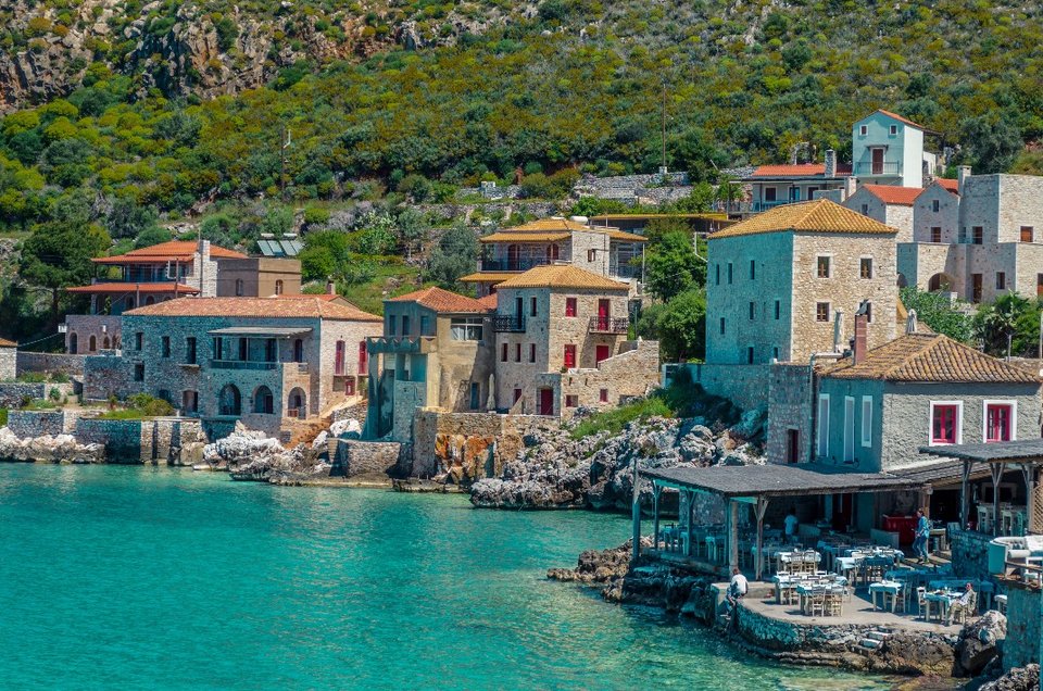 ψαροχώρια ΛΙμένι στη Μάνη